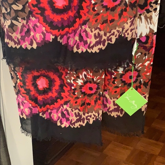 Soft Fringe Scarf - Picture 2 of 3